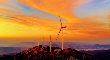 雲南會澤：風車矗立 晚霞奔涌